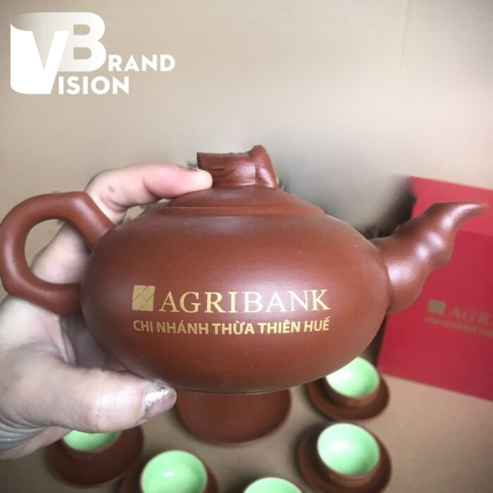 Bộ ấm chén tử sa in logo AGRIBANK làm quà tặng doanh nghiệp dáng bầu tròn màu nâu AC-09-4