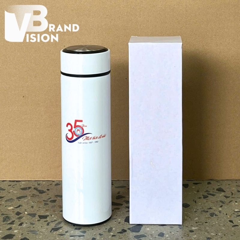 binh-giu-nhiet-qua-tang-in-logo-ky-niem-ngay-ra-truong-hop-lop