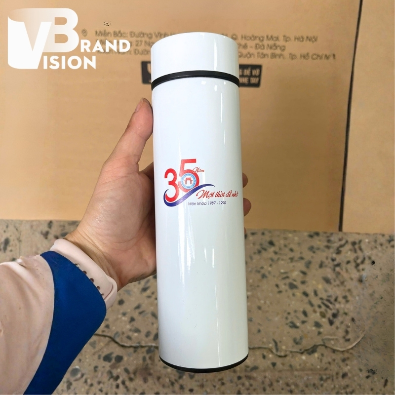 binh-giu-nhiet-qua-tang-in-logo-ky-niem-ngay-ra-truong-hop-lop