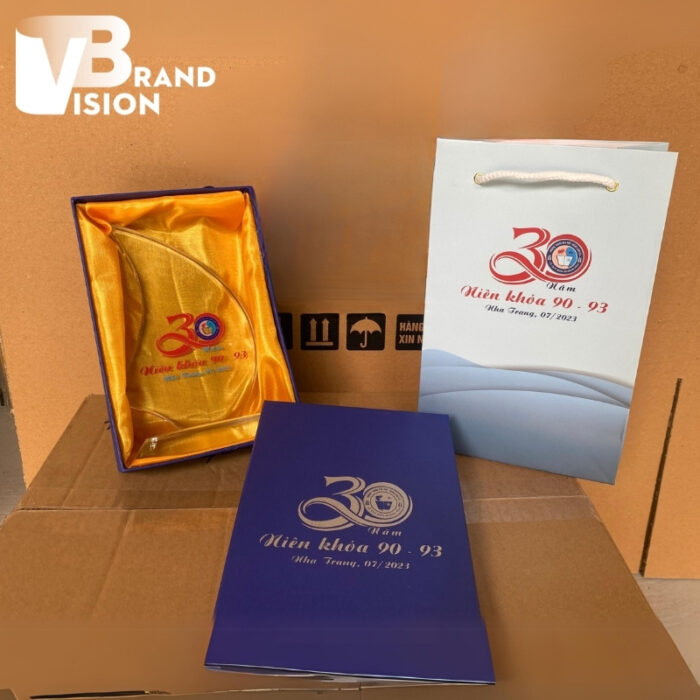 bieu-trung-pha-le-in-logo-ky-niem-30-nam-ngay-tuu-truong-thpt-chuyen-le-quy-don-khanh-hoa-nien-khoa-90-93-knc-03-4