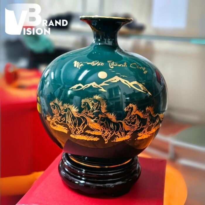 binh-hut-loc-in-logo-ky-niem-50-nam-luc-luong-canh-sat-co-dong-hoa-tiet-ma-dao-thanh-cong-vang-kim-4