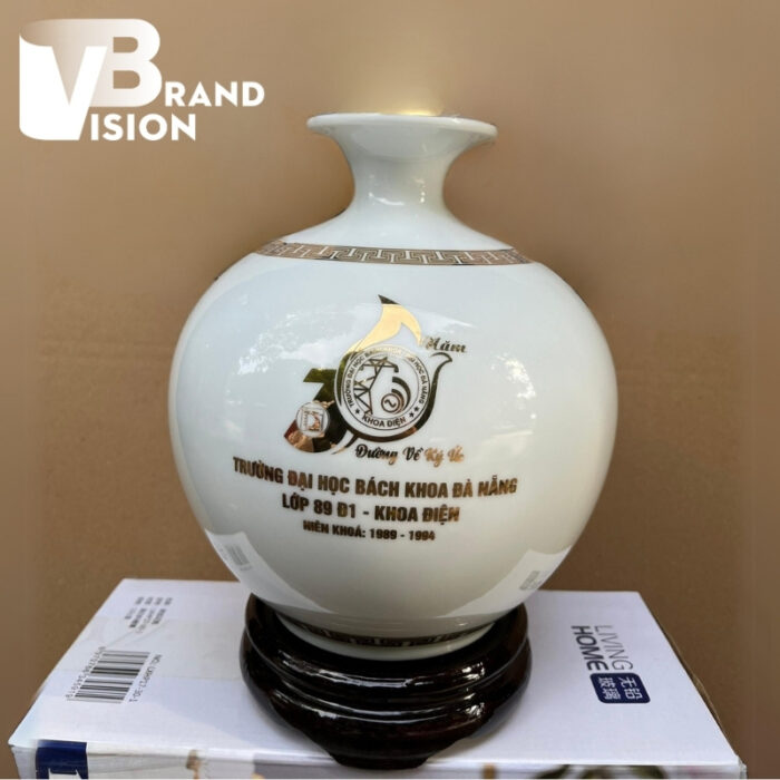 binh-hut-loc-qua-tang-in-logo-ky-niem-30-nam-ngay-tuu-truong-mau-trang-vang-kim (3) binh-hut-loc-qua-tang-in-logo-ky-niem-30-nam-ngay-tuu-truong-mau-trang-vang-kim-3