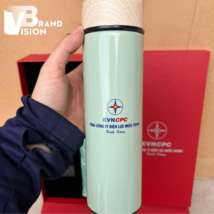 bo-giftset-qua-tang-in-logo-tong-cong-ty-dien-luc-mien-trung-binh-giu-nhiet-va-o-du-gs-08 (3) bo-giftset-qua-tang-in-logo-tong-cong-ty-dien-luc-mien-trung-binh-giu-nhiet-va-o-du-gs-08-4