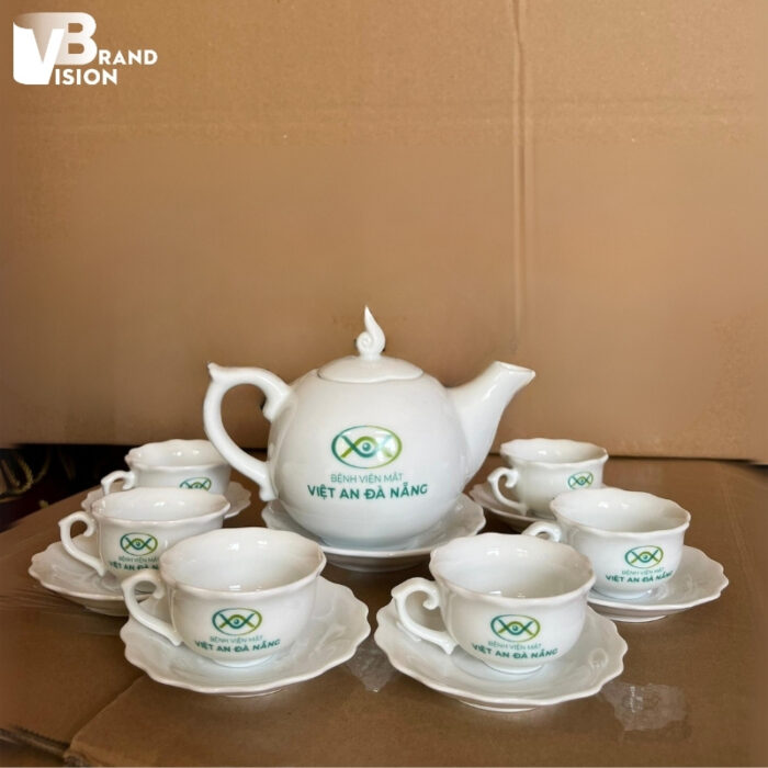 bo-tra-su-trang-dang-buoi-lua-in-logo-benh-vien-mat-viet-an-9