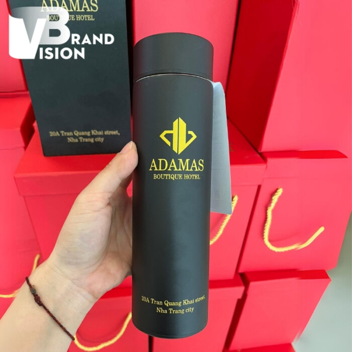 binh-giu-nhiet-hien-thi-nhiet-do-in-logo-adamas-hotel (5) binh-giu-nhiet-hien-thi-nhiet-do-in-logo-adamas-hotel-5