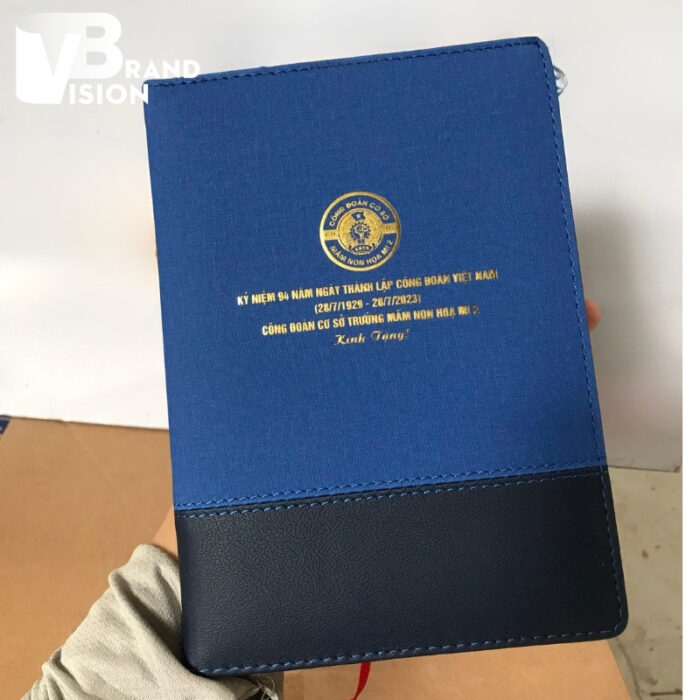 so-da-cong-2-khuc-kin-in-logo-cong-doan-co-so-mam-non-hoa-mi-2-ep-kim-bia-sd-03 (2) so-da-cong-2-khuc-kin-in-logo-cong-doan-co-so-mam-non-hoa-mi-2-ep-kim-bia-sd-03-2