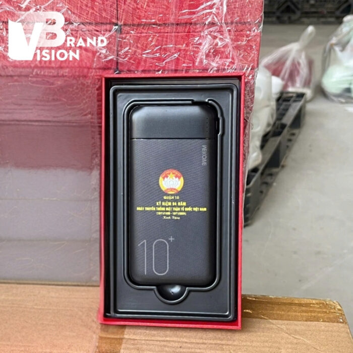 sac-du-phong-in-logo-thuong-hieu-hoco-mau-den-10000-mah-sdp-05 (3) Sạc dự phòng in logo thương hiệu HOCO