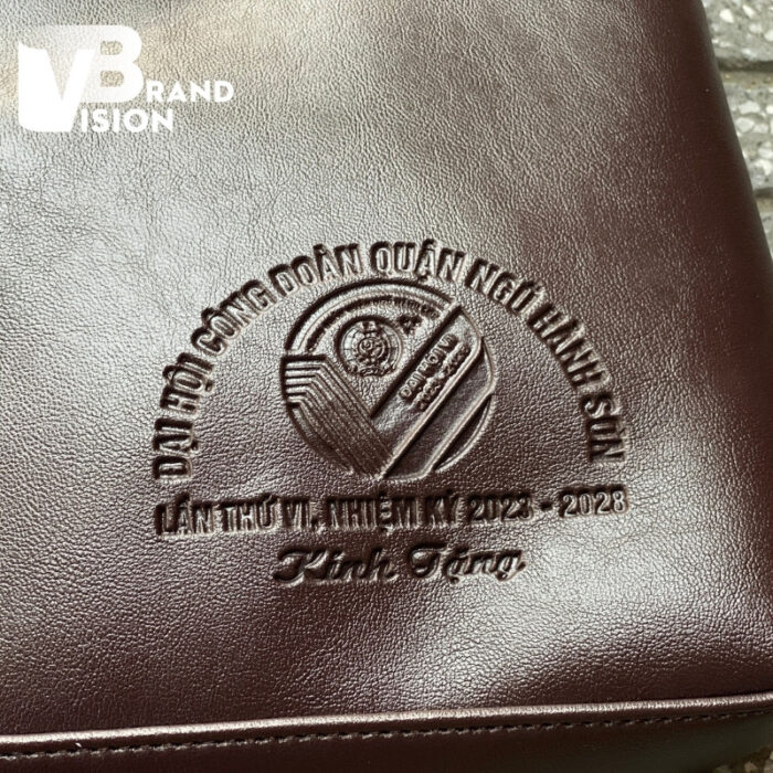 cap-da-in-logo-qua-tang-dai-hoi (17) Cặp da quà tặng Đại hội