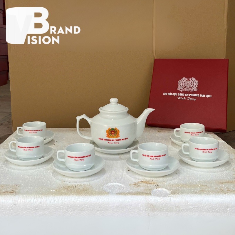 Bộ trà kỷ niệm 80 năm ngày truyền thống CAND
