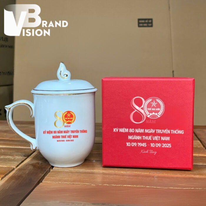 Ly cốc sứ quà tặng 80 năm Ngày thành lập ngành Thuế Việt Nam in logo LS-29 (2)