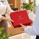 Bộ quà tặng hũ trà và cốc sứ có nắp in logo