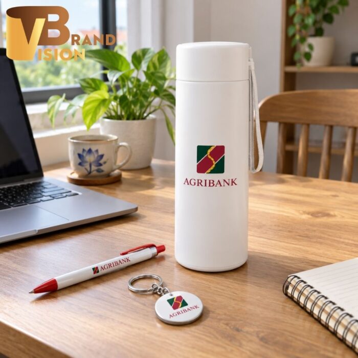 Bộ quà tặng bình nước, móc khóa, bút bi in logo