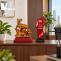 Bộ Giftset Vinh Danh Tượng Dê Và Biểu Trưng Pha Lê In Logo